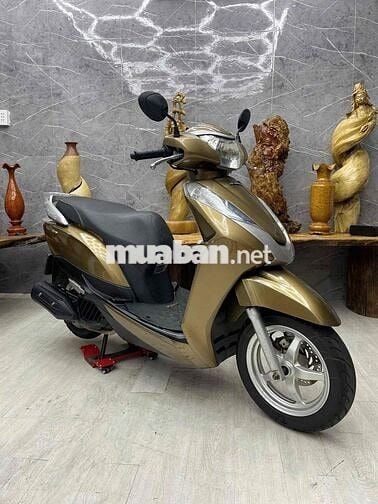 Honda Lead 125Fi biển SG dàn áo liền lạc, máy êm
