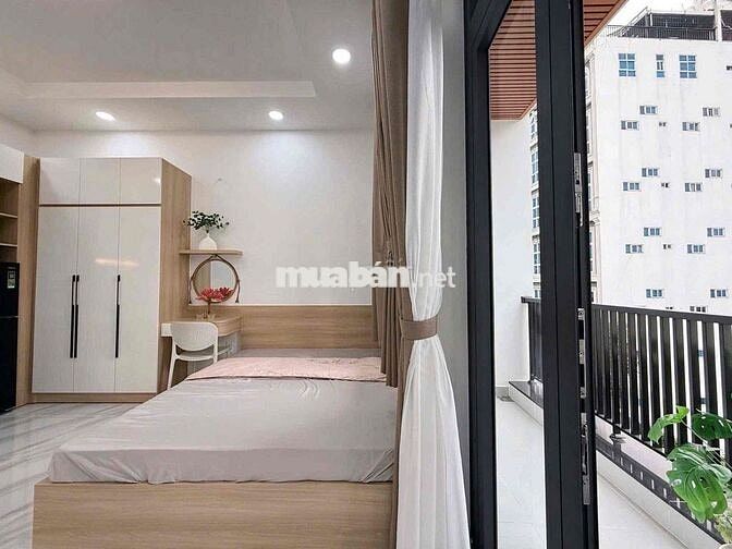 Căn Hộ Ban Công Khu Phan Xích Long Phú Nhuận Gần Trường Sa Quận 1