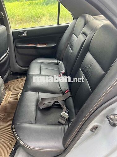 Mitsubishi Lancer Tự động