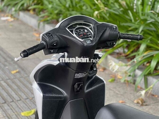 Honda Vision 2025 Đặc Biệt Đèn Led Bạc Porsche