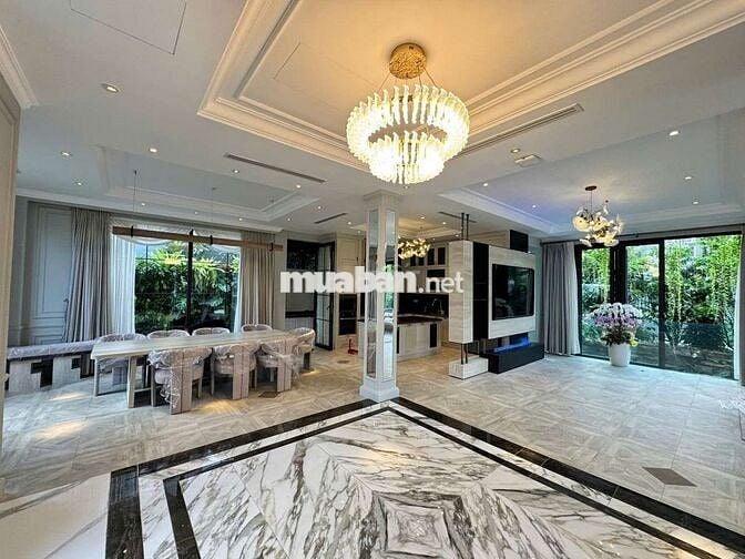 Cho thuê VILLA *** Phú Mỹ Hưng 3 mặt mặt tiền  Nam Thông Q7