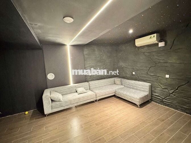 Cho thuê VILLA *** Phú Mỹ Hưng 3 mặt mặt tiền  Nam Thông Q7