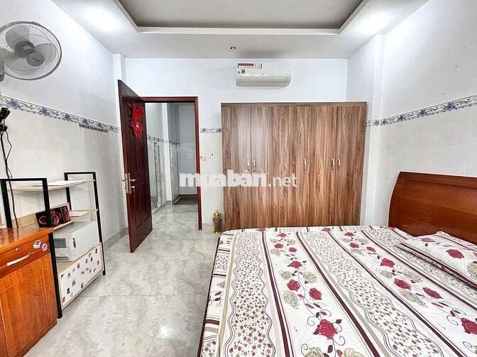 NHỈNH 5 TỶ NHÀ 4 TẦNG KIÊN CỐ NGAY AEON TÂN PHÚ 1TRỆT 2LẦU+SÂN THƯỢNG 