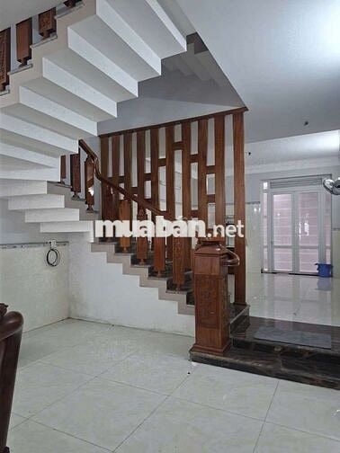 💥Cho thuê nhà 1trệt 4lầu 5pn 5wc 1bếp DT 4,5X20 nhà khu an sương