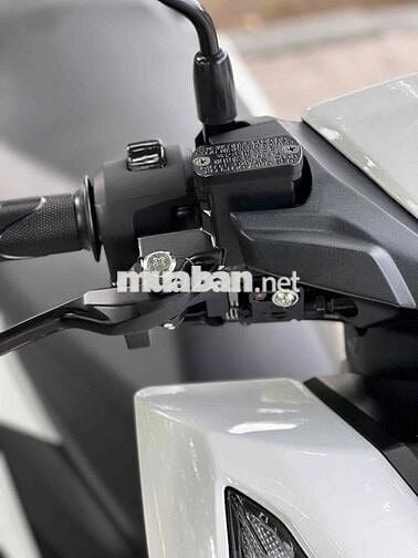 Vario 125 smarkey đời 2026 trắng odo 800km