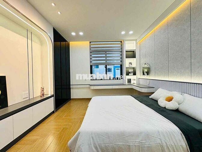 Cho thuê nhà 1/ Quang Trung full nt (4x16) lửng , 4 lầu , 4p , 6wc