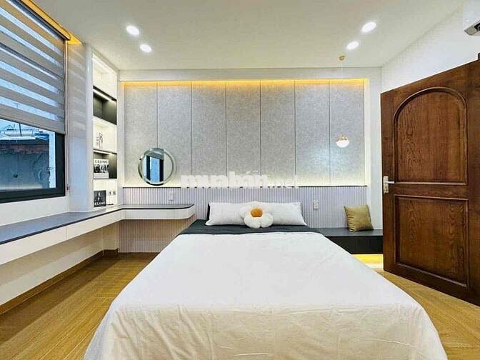 Cho thuê nhà 1/ Quang Trung full nt (4x16) lửng , 4 lầu , 4p , 6wc
