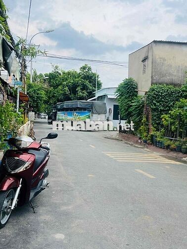 3 TỶ BÁN NHÀ ĐẶNG THÚC VỊNH 68m2 - HẺM Ô TÔ - CẤP 4 - 3PN - SHR .