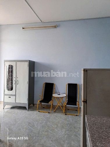 Phòng Ban Công, thoáng rộng, nội thất cơ bản