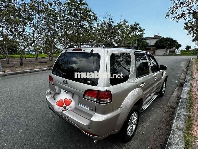 Ford Escape XLS AT 2013 Xăng 2.3L màu ghi vàng