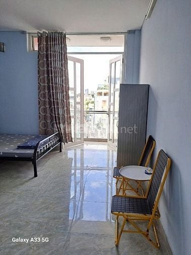 Phòng Ban Công, thoáng rộng, nội thất cơ bản