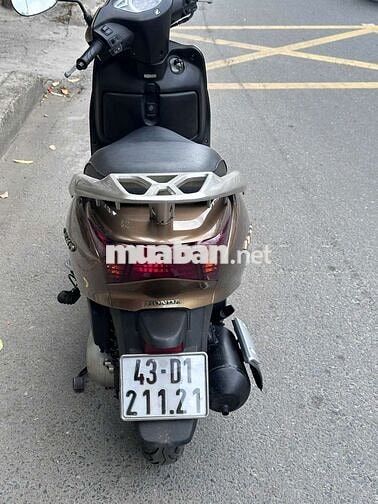 Honda Lead Nâu