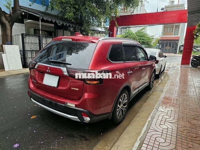 Mitsubishi Outlander 2.0 CVT 2019 Đỏ