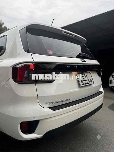 Ford Everest STĐ 1 cầu 2024 Trắng 24k km