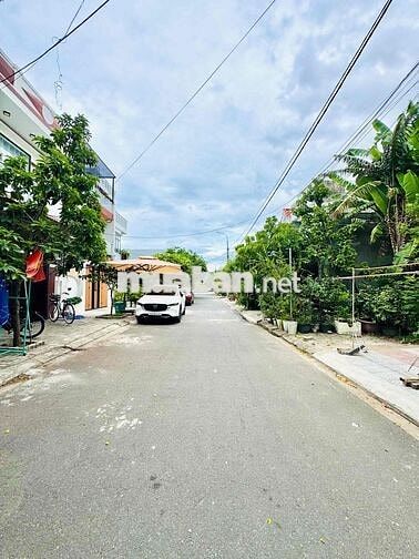 Đất khu Bá Tùng- Hoà Quý, Ngũ Hành Sơn 3tỷ8 đường 5.5m sẵn sổ