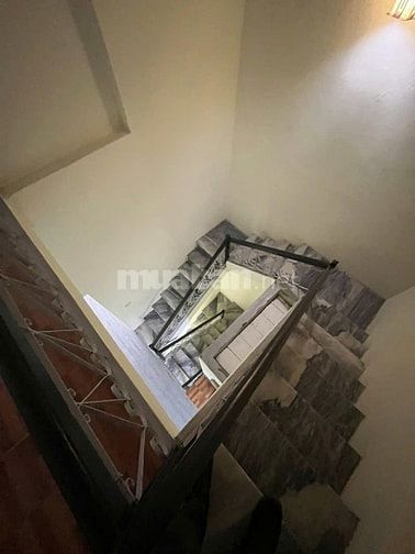 Cho thuê nhà nguyên căn ngõ 4 Phương Mai, Đống Đa, Hà Nội