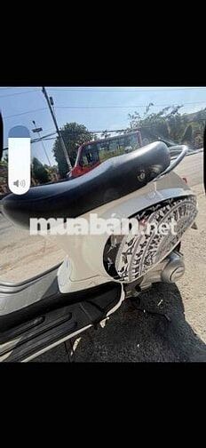 Piaggio Vespa Trắng