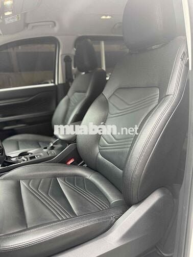 Ford Everest STĐ 1 cầu 2024 Trắng 24k km