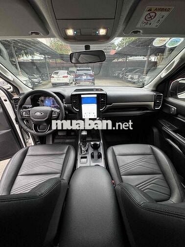 Ford Everest STĐ 1 cầu 2024 Trắng 24k km