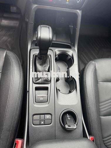 Ford Everest STĐ 1 cầu 2024 Trắng 24k km