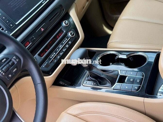 KIA Sedona 2018 2.2 Full Dầu XE 1 CHỦ RẤT MỚI