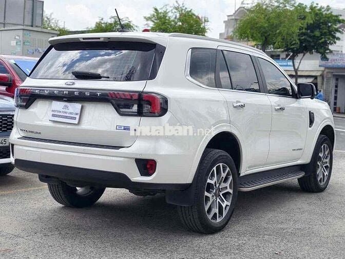 Ford Everest Titanium 4x4 2025 xuất hoá đơn