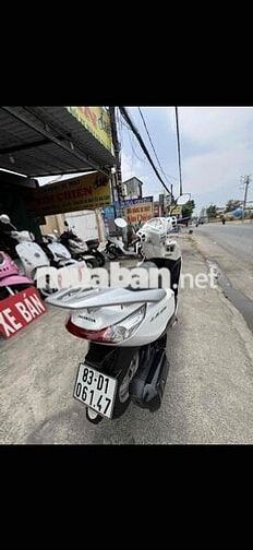 Honda Lead Trắng