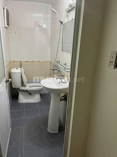 Cho thuê nhà nguyên căn ngõ 4 Phương Mai, Đống Đa, Hà Nội