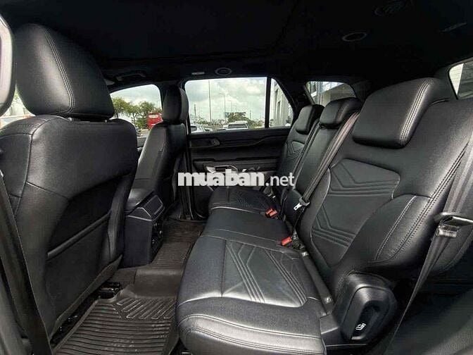Ford Everest Titanium 4x4 2025 xuất hoá đơn