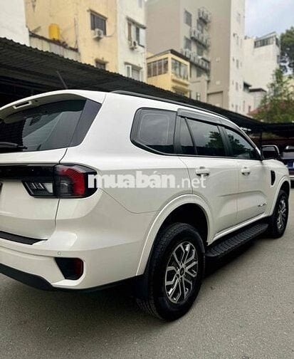 Ford Everest STĐ 1 cầu 2024 Trắng 24k km
