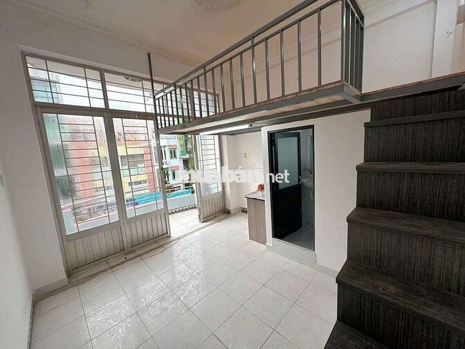 Duplex full nội thất, máy lạnh, tách bếp,...