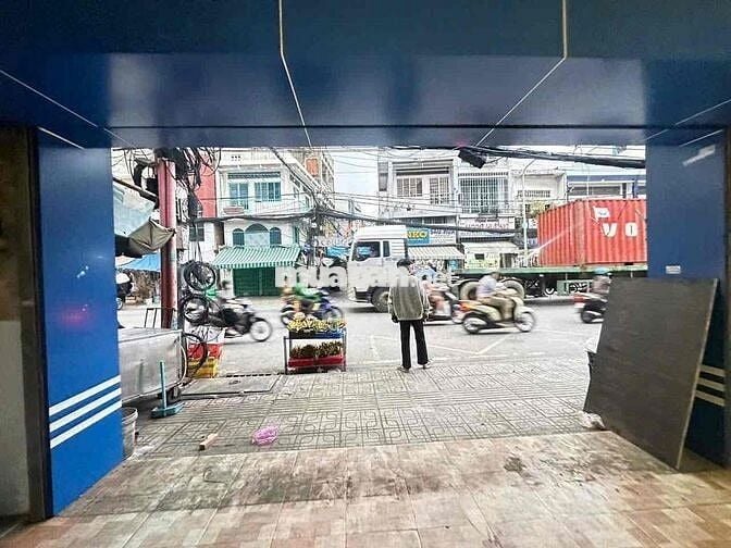 CHO THUÊ MẶT BẰNG MẶT TIỀN TRUNG TÂM QUẬN 7