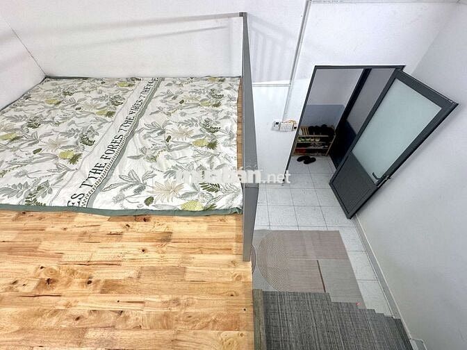 Duplex full nội thất, máy lạnh, tách bếp,...
