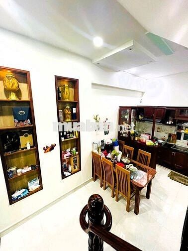 Nhà nguyên căn 3 tầng full nội thất gần Bệnh viện Thủ Đức, Linh Trung