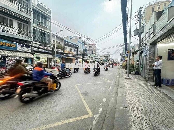 CHO THUÊ MẶT BẰNG MẶT TIỀN TRUNG TÂM QUẬN 7