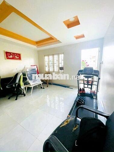 Nhà nguyên căn 3 tầng full nội thất gần Bệnh viện Thủ Đức, Linh Trung