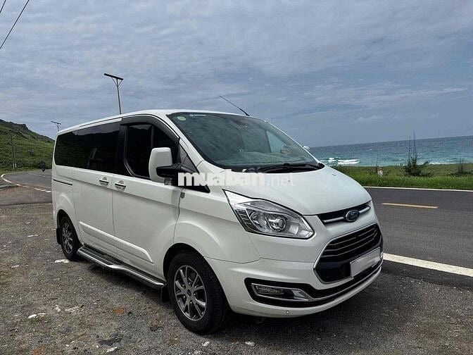 Ford Tourneo Titanium 2019 BH 1 năm
