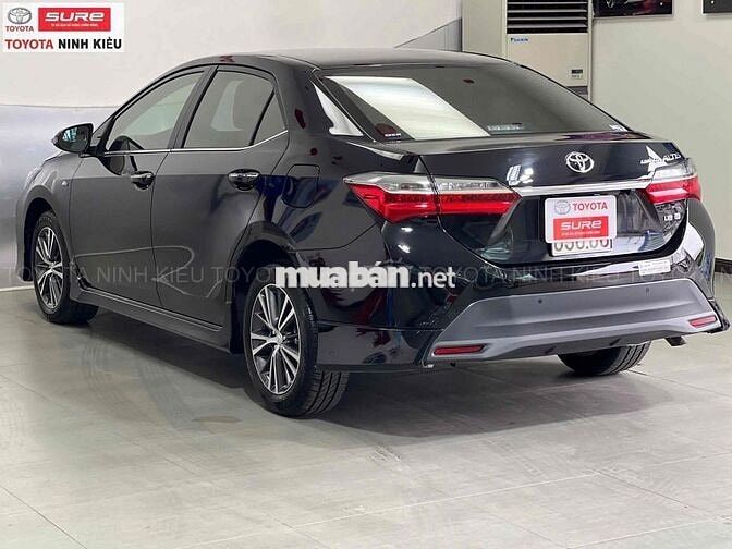 TOYOTA ALTIS 1.8E 2020 ODO 9000km -SIÊU CỌP