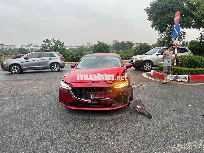Mazda Mazda 6 2018 Tự động Đỏ 82000 km