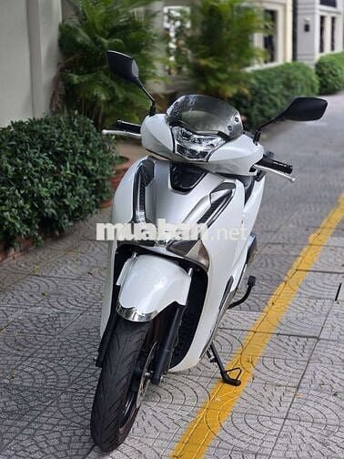 Honda SH 2019 Trắng
