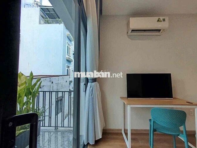 Căn Hộ Ban Công Full Nội Thất Trung Tâm Quận 10 Gần Đại Học Bách Khoa