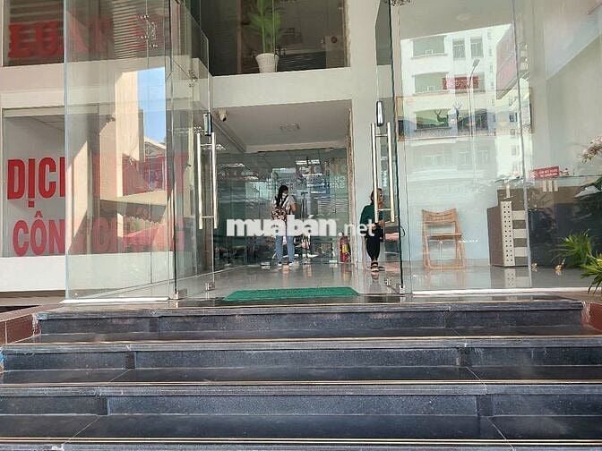 Mặt bằng  sát bên TTTP ,mới, tiện làm văn phòng , MBKD rất  sầm uất