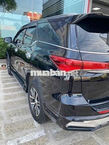 Toyota Fortuner Full 2 cầu Đen 7 chỗ
