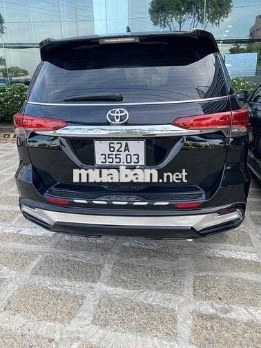 Toyota Fortuner Full 2 cầu Đen 7 chỗ