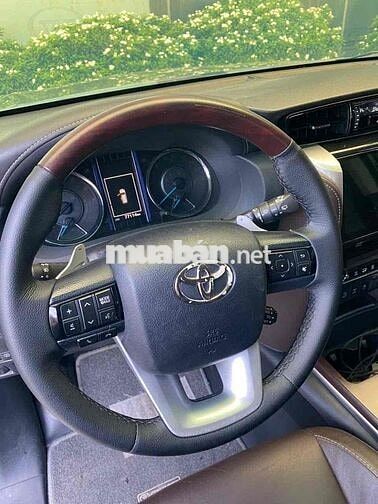 Toyota Fortuner Full 2 cầu Đen 7 chỗ