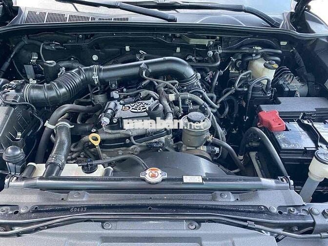 Toyota Fortuner Full 2 cầu Đen 7 chỗ
