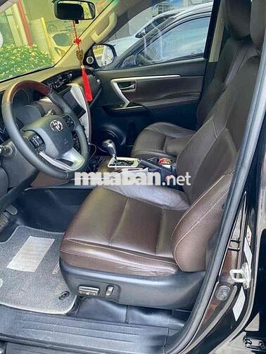 Toyota Fortuner Full 2 cầu Đen 7 chỗ