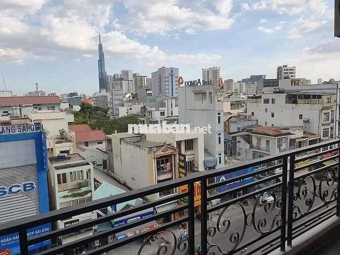 Mặt bằng  sát bên TTTP ,mới, tiện làm văn phòng , MBKD rất  sầm uất