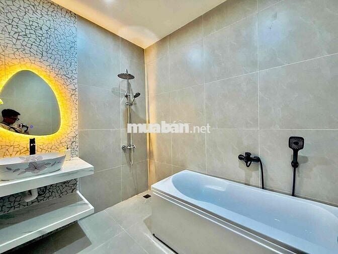 ĐINH BỘ LĨNH,p26 BÌNH THẠNH Giáp Q1• ⚡️5TẦNG•36m2 cách mặt ti