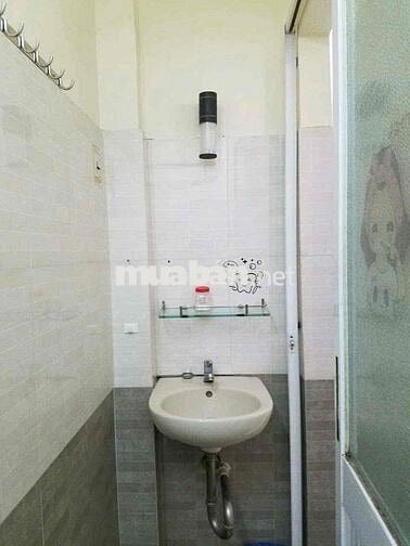 Lê Văn Duyệt Phường 3, Bình Thạnh  2.5 ×7 1 trệt, 2 lầu, 1 sân thượng